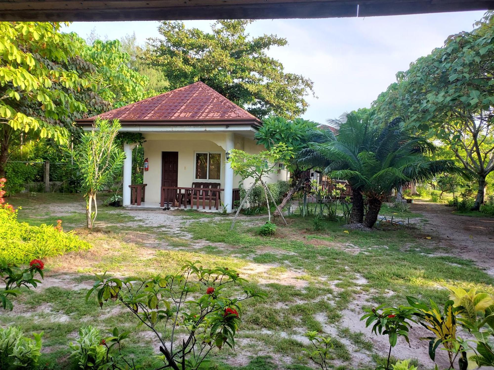 Celtis Resort Pulau Malapascua Bagian luar foto