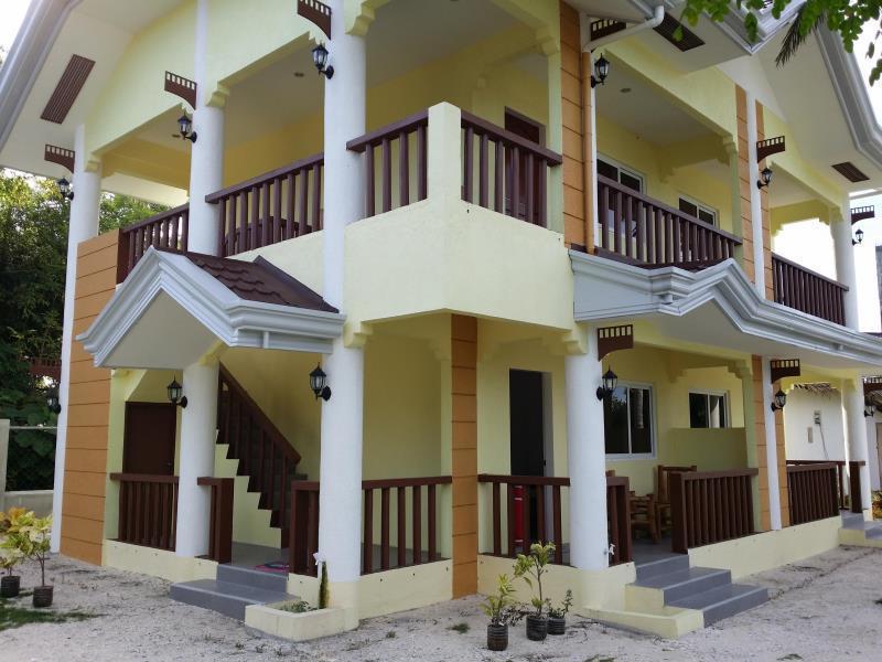 Celtis Resort Pulau Malapascua Bagian luar foto
